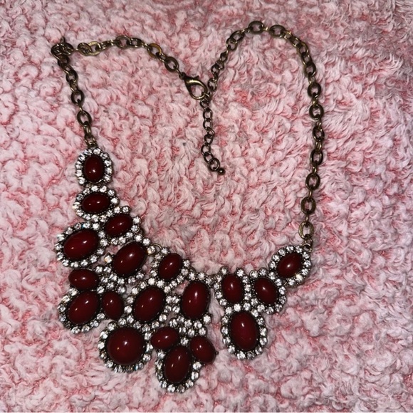 Jewelry - Elegant Red/Burgundy Statement Necklace